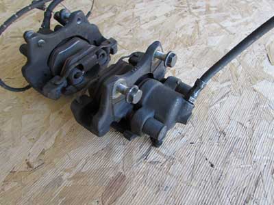 BMW Rear Brake Calipers with Carriers (Includes Left and Right) 34216758135 E46 E85 323i 325i 328i Z46